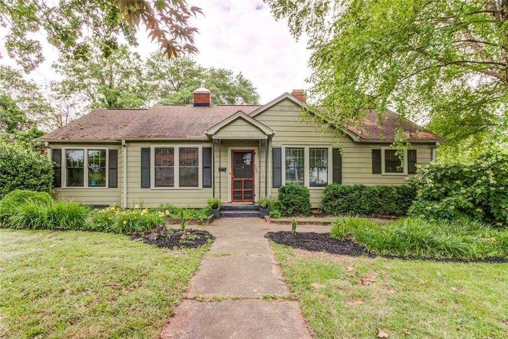 302 Paris Mountain Avenue - Photo 1