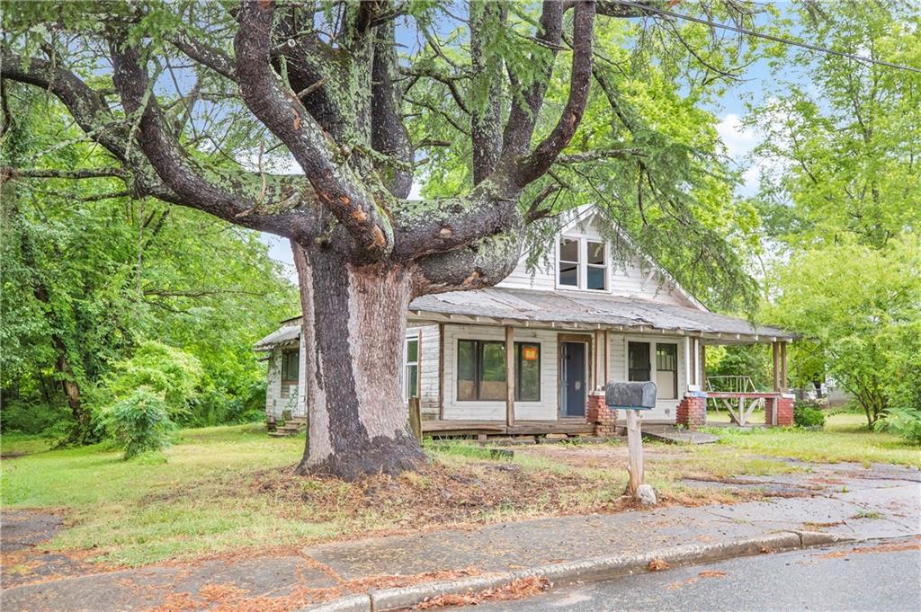 201 Harrison Avenue - Photo 1