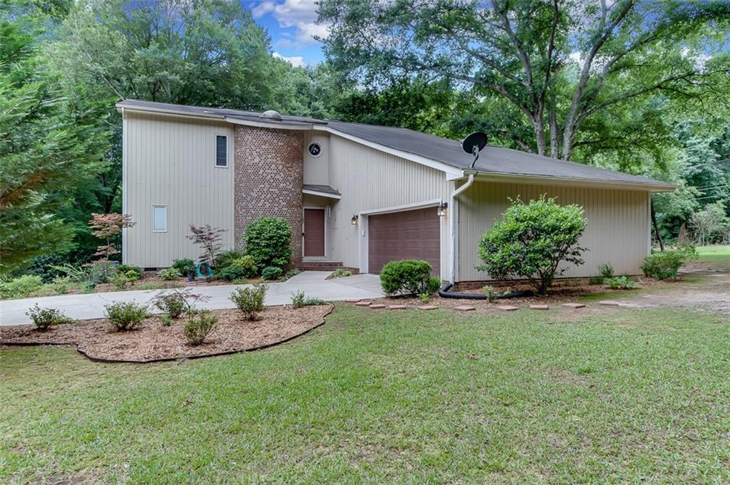 102 Vineyard Road - Photo 1