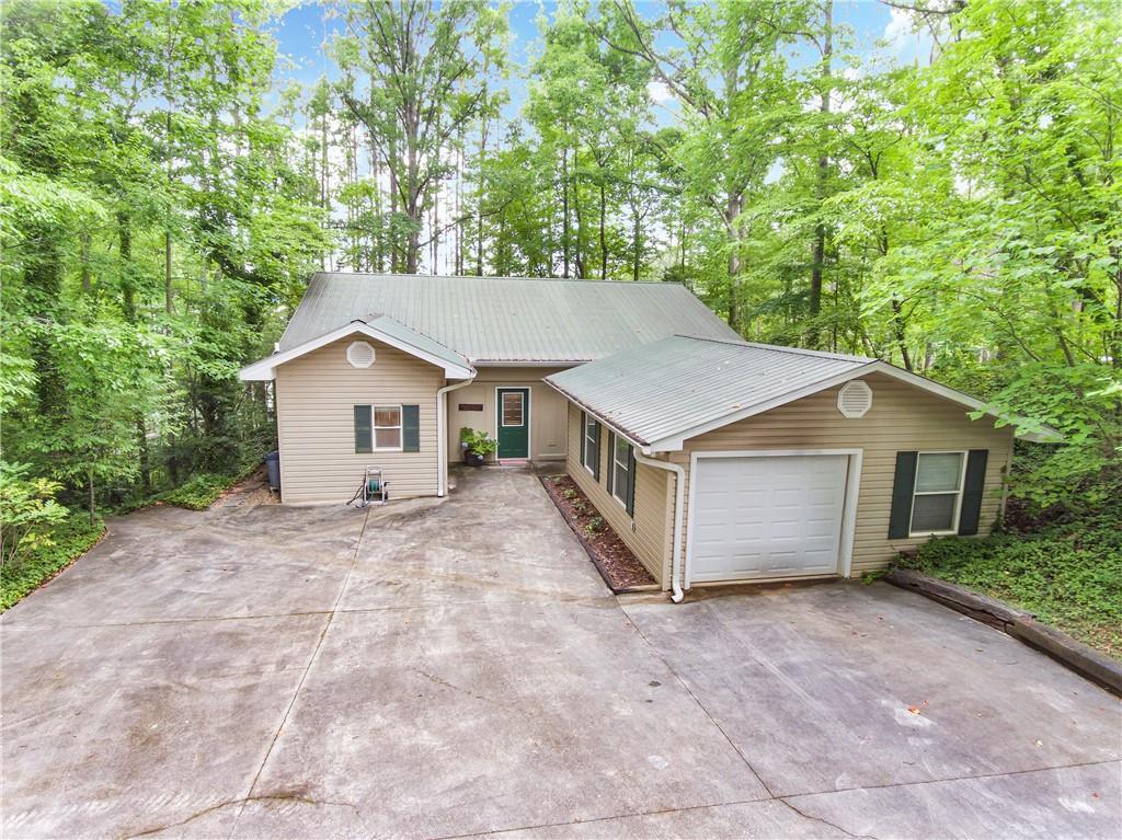 571 Imperial Drive - Photo 1