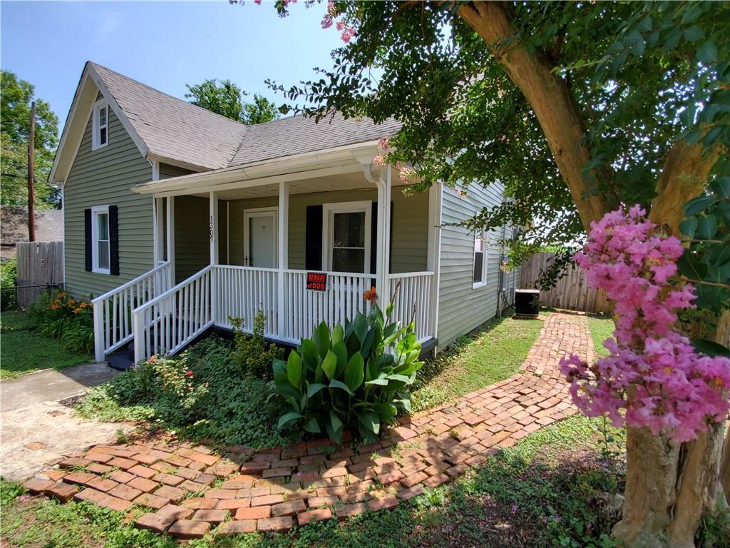 1309 Gilmer Street - Photo 1