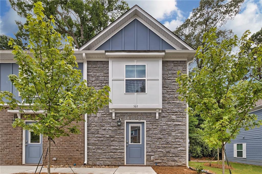 201 Oak Street - Photo 1