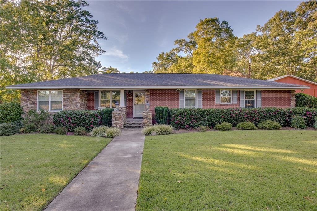 816 Trail Road - Photo 1