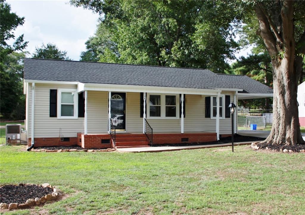104 Hillcrest Avenue - Photo 1