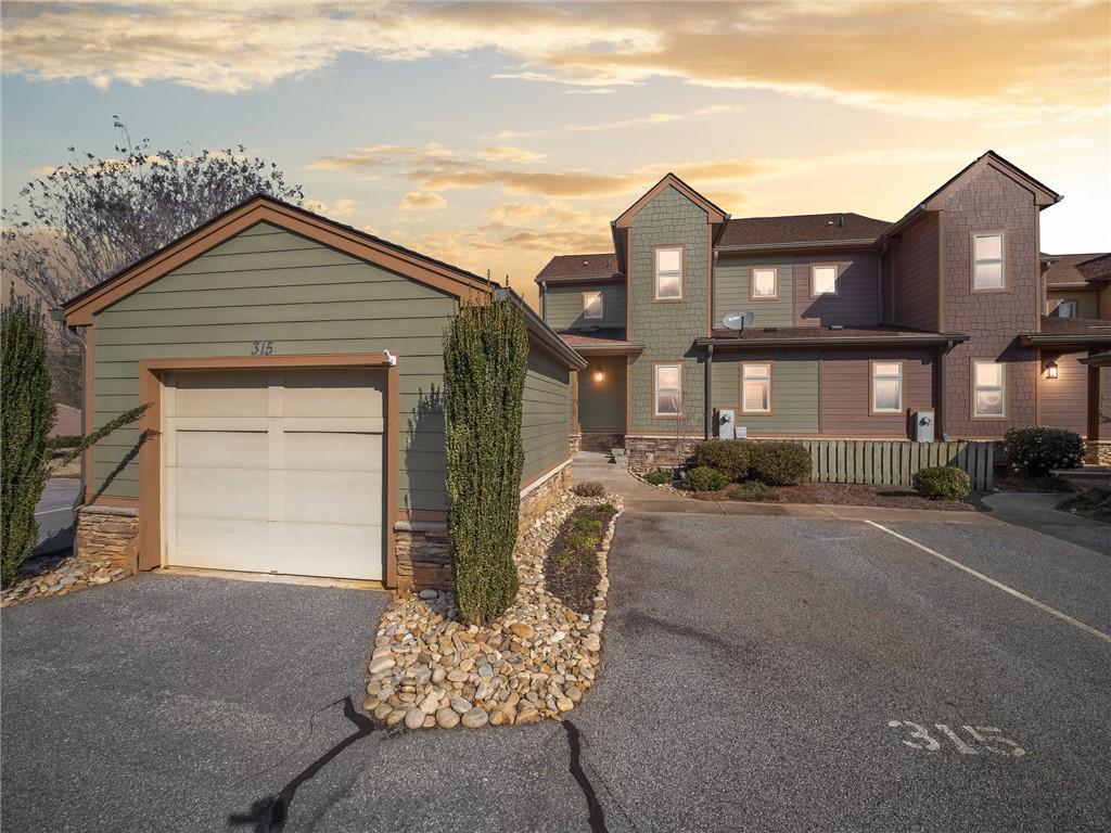 315 Blue Water Way - Photo 1