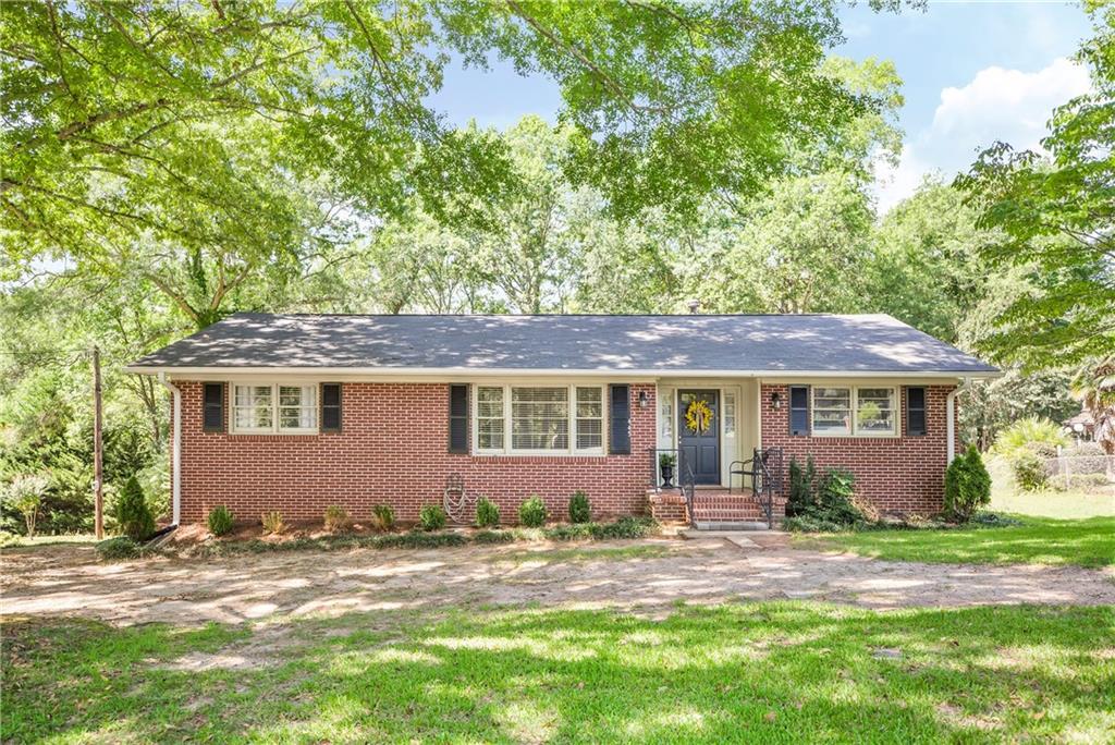 445 Wood Street - Photo 1
