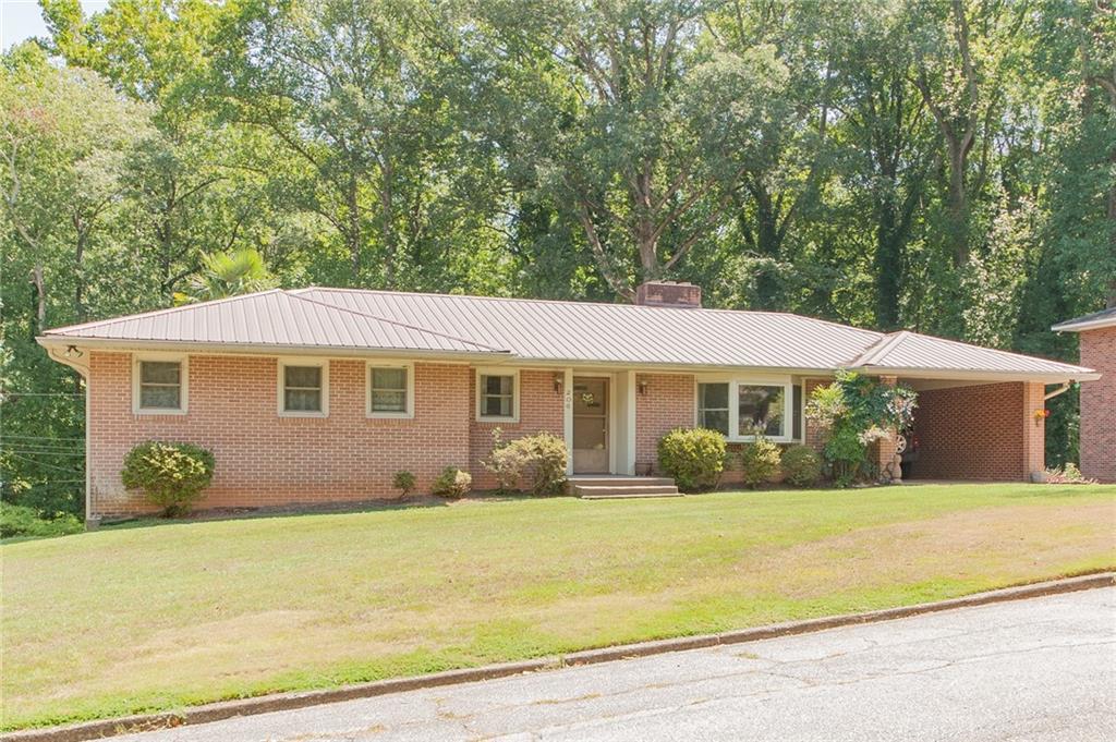 206 Tanglewood Drive - Photo 1