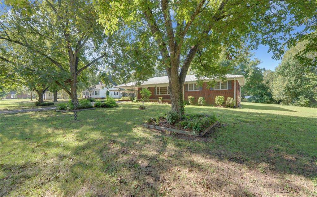 527 Howell Street - Photo 1