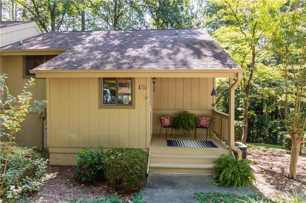 107 Harbor Lights Drive - Photo 1