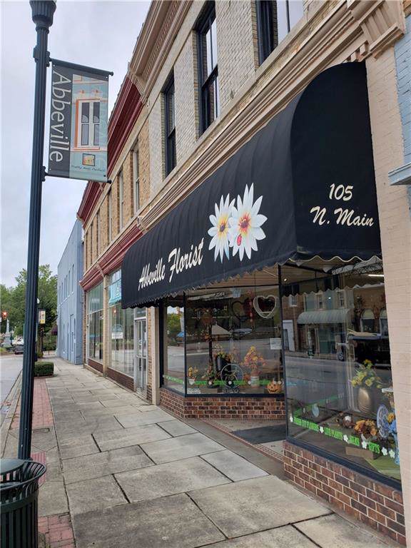 105 Main Street - Photo 1