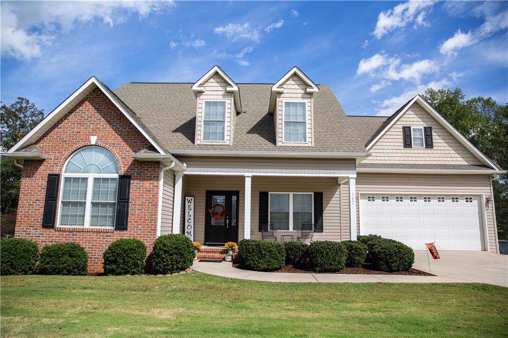 107 Ridgecrest Drive - Photo 1