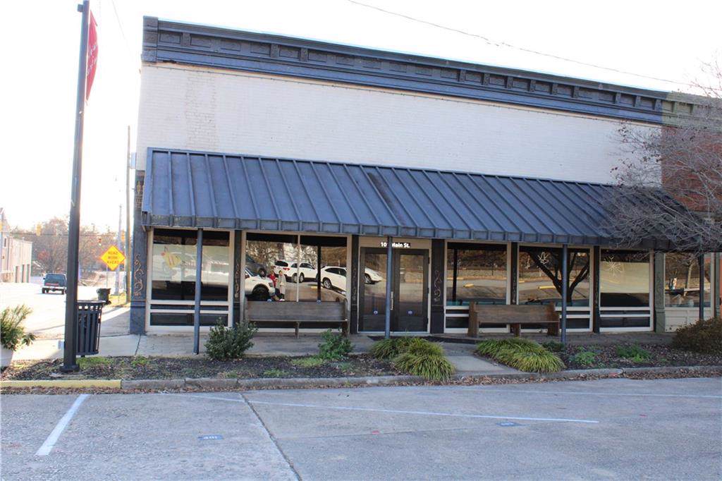 101 Main Street - Photo 1