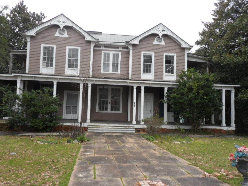 405 Main Street - Photo 1