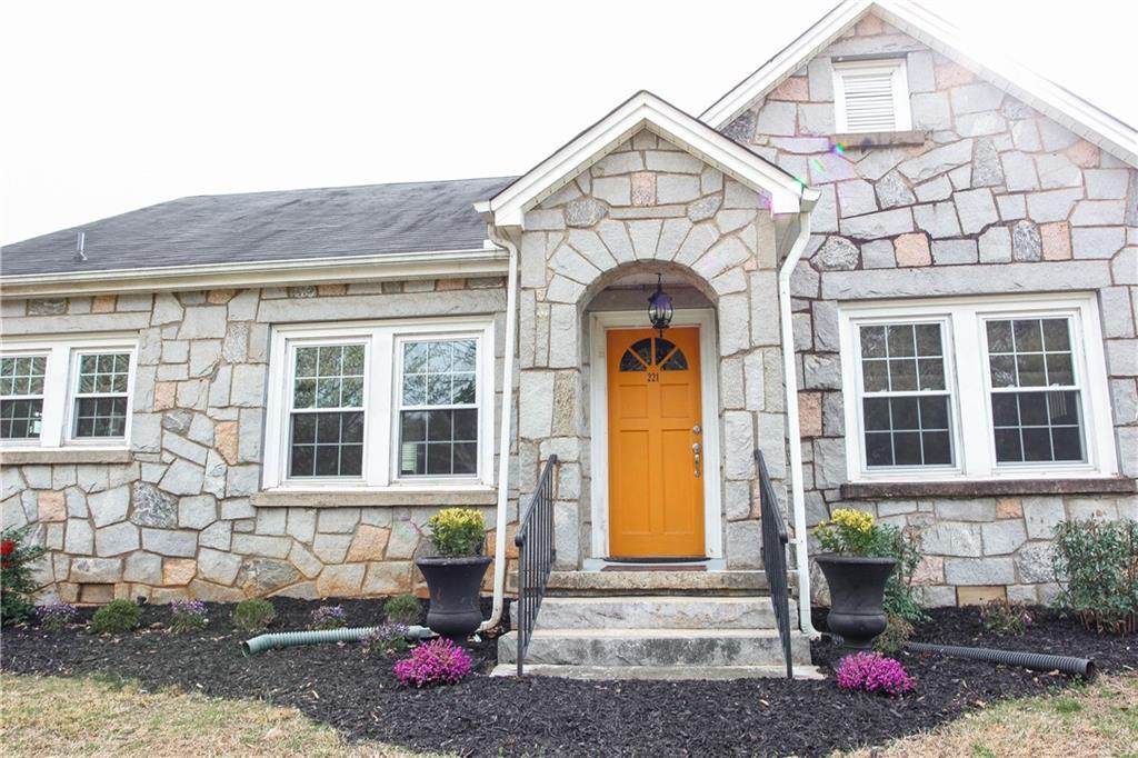 221 Pendleton Road - Photo 1