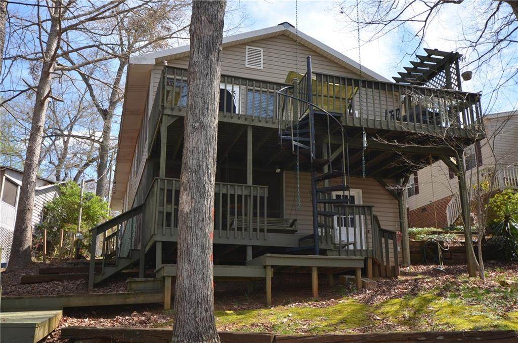 439 Lakewood Drive - Photo 1