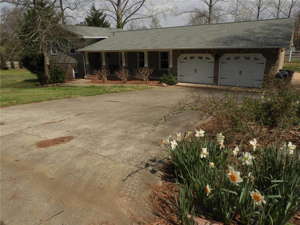 322 Hillandale Road - Photo 1