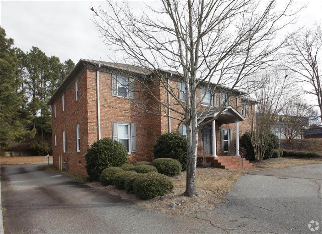 4136 Clemson Boulevard - Photo 1