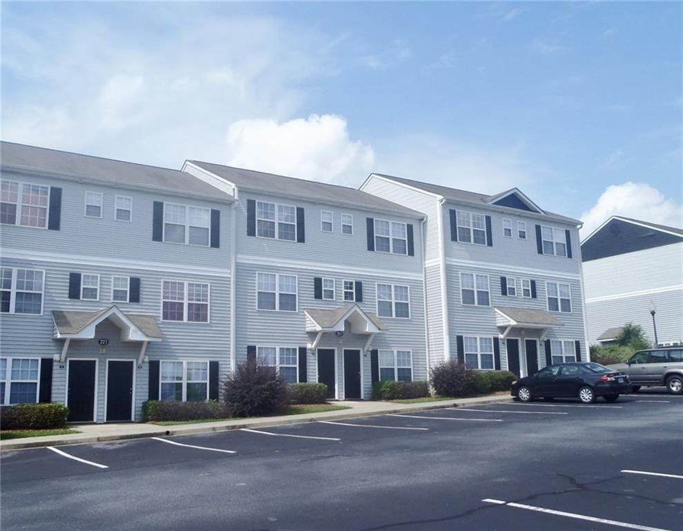 121-E Campus Drive - Photo 1
