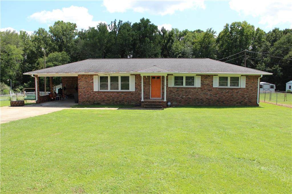 207 Englewood Circle - Photo 1