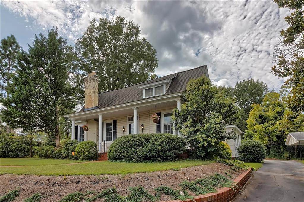 607 Main Street - Photo 1