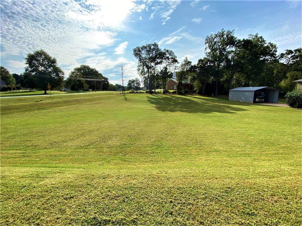 1001 White Oak Drive - Photo 1