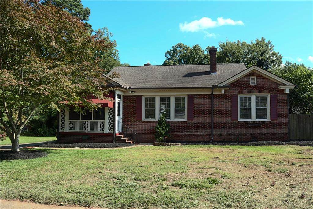 302 Roberts Street - Photo 1