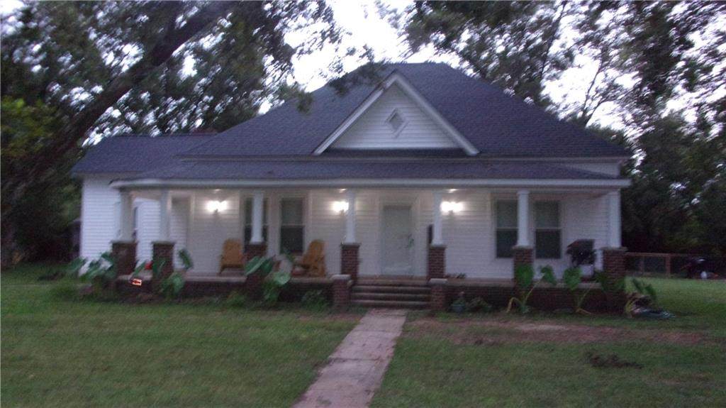 1041 Cherokee Road - Photo 1