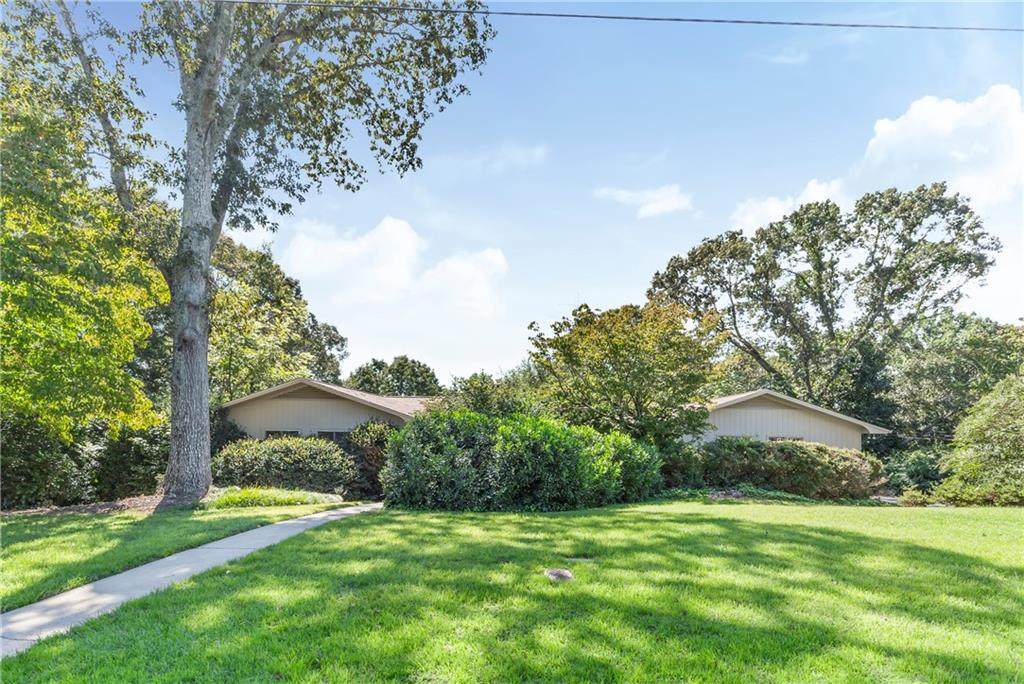 2920 Bayshore Drive - Photo 1