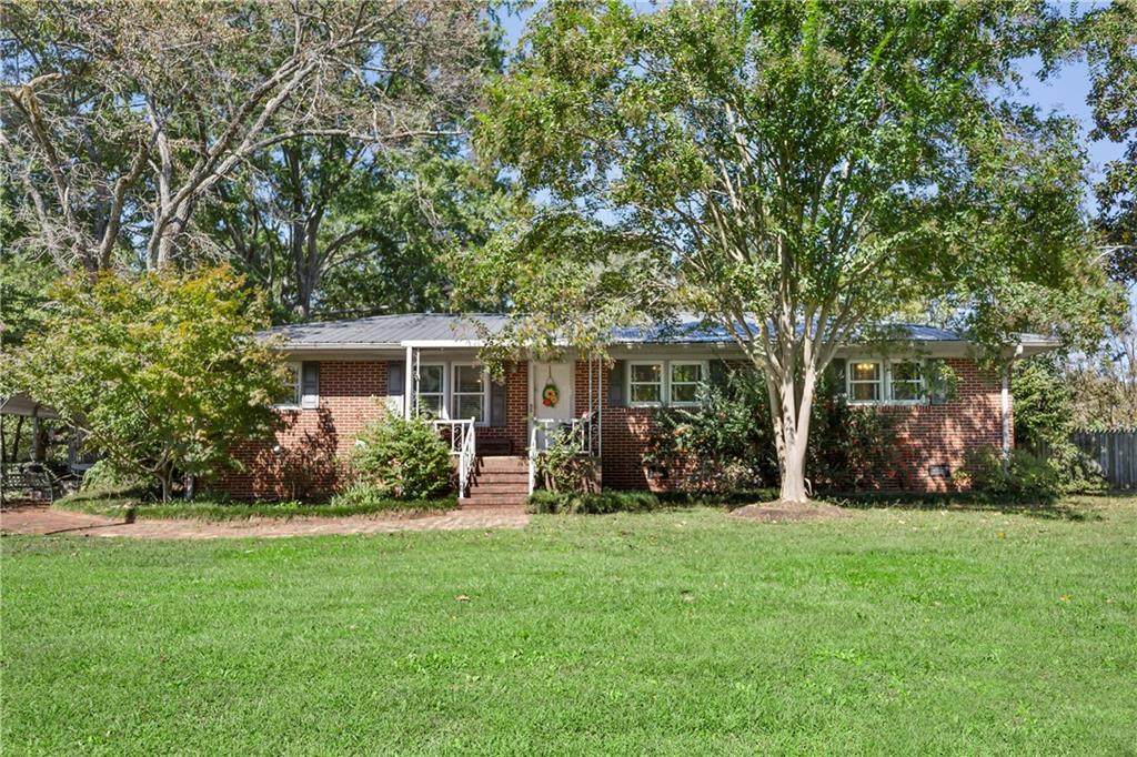 205 Woodbine Circle - Photo 1