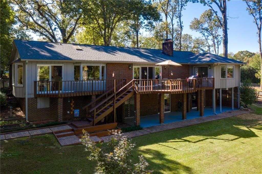 421 Broadwater Circle - Photo 1