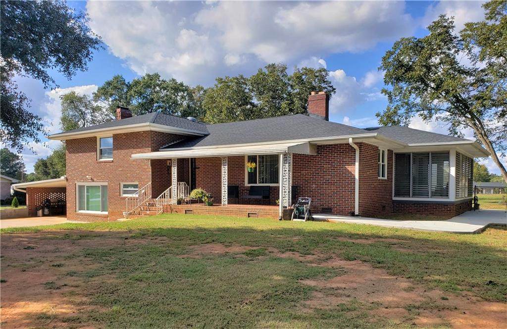 1402 Anderson Drive - Photo 1