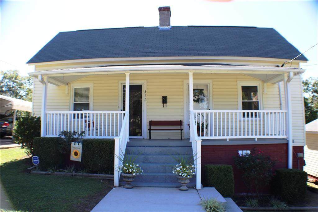 212 8th Street - Photo 1