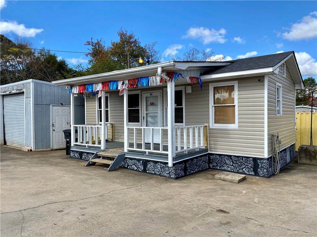 1002 Whitehall Road - Photo 1