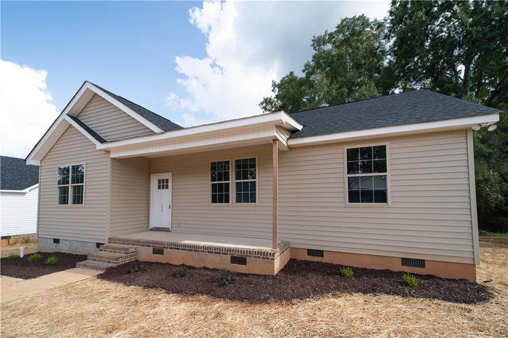 327 Saluda Street - Photo 1