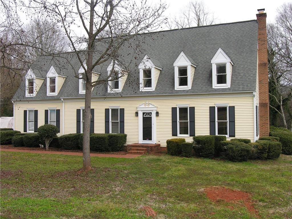 215 Monaco Circle - Photo 1