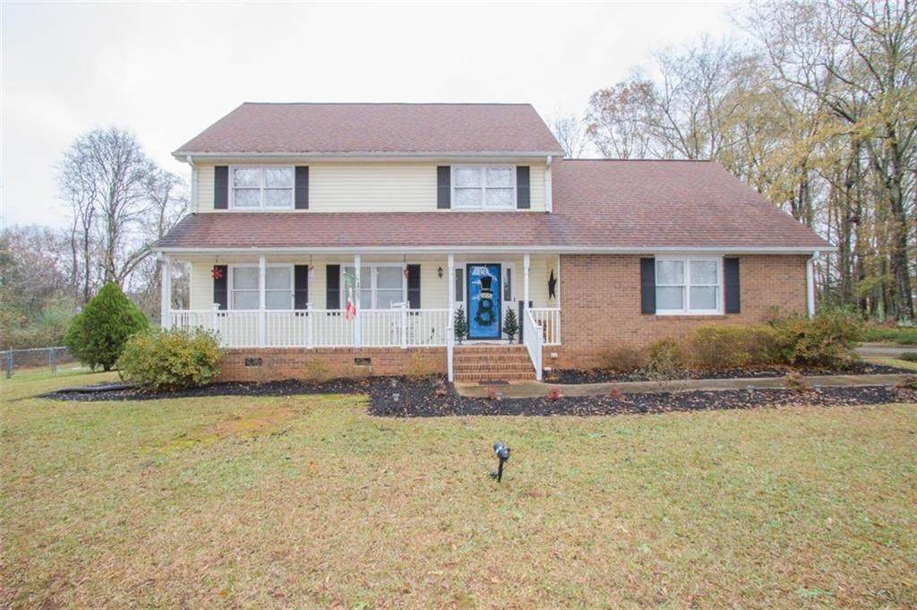 116 Boxwood Lane - Photo 1
