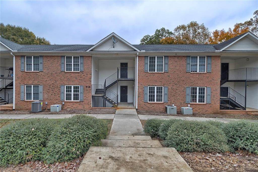 818 College Avenue - Photo 1
