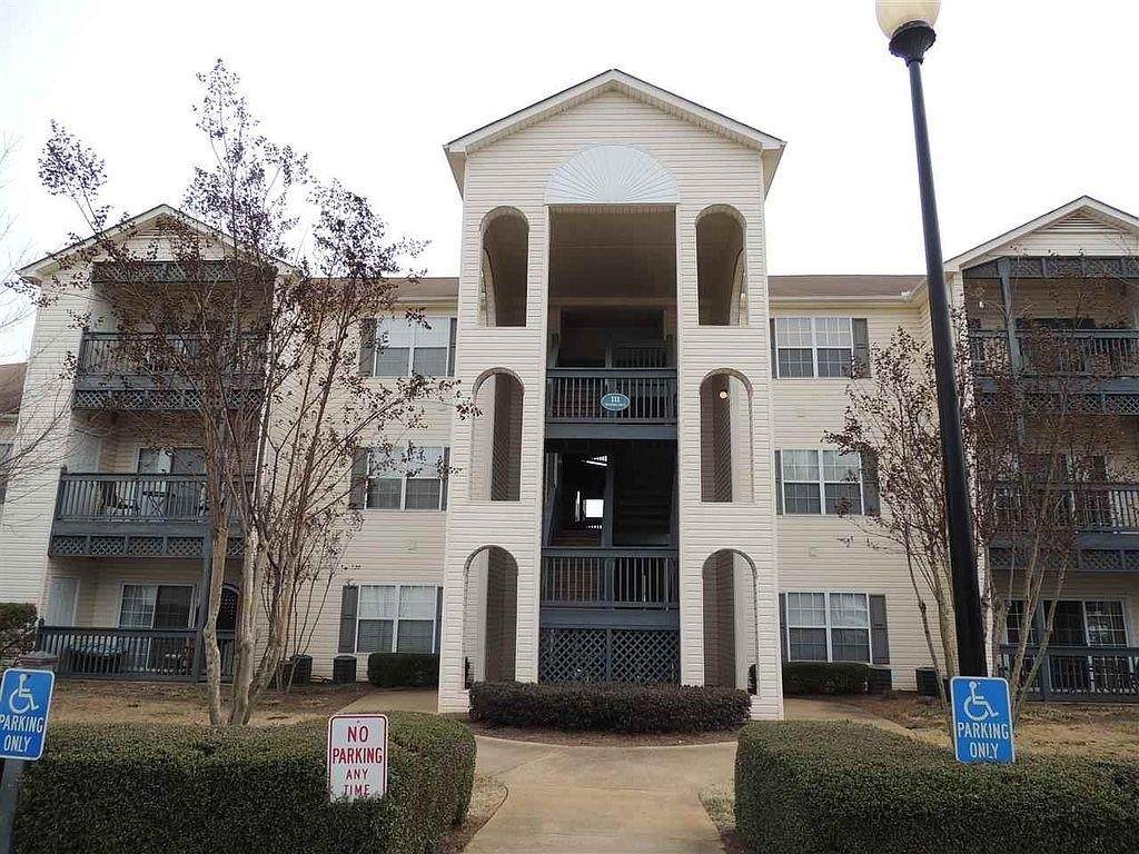 111 Wexford Drive - Photo 1