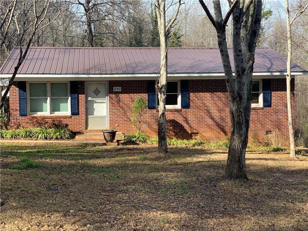 850 Robinhood Drive - Photo 1
