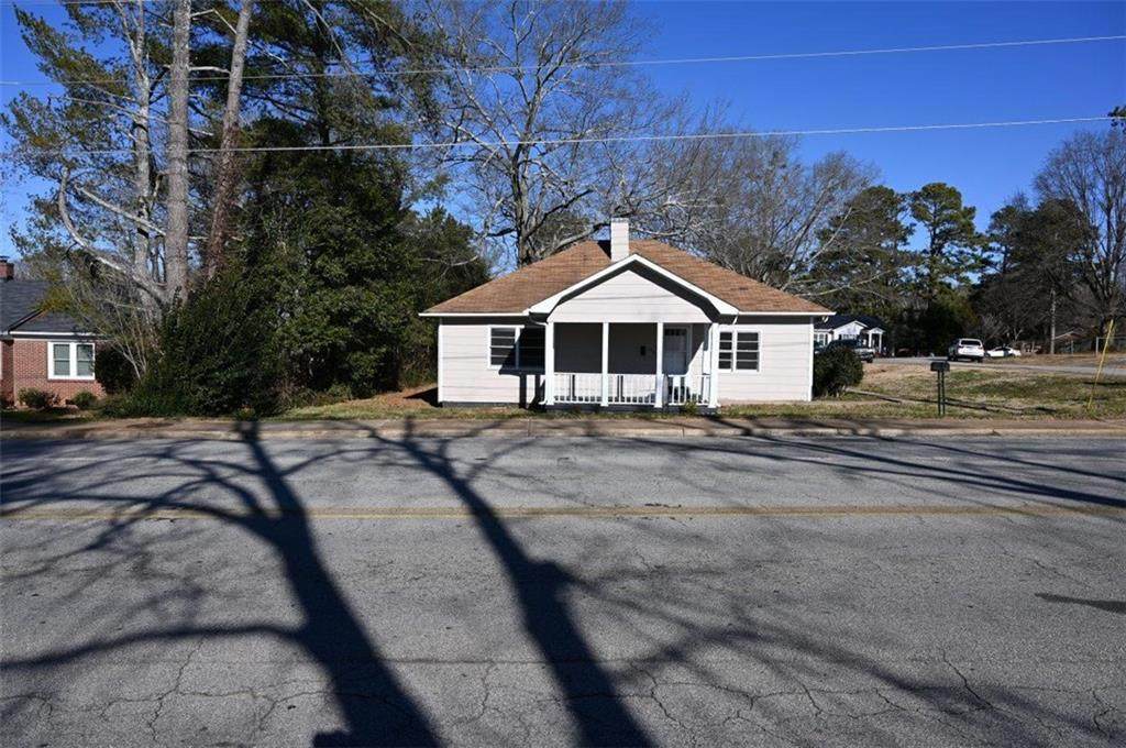 500 Whitehall Road - Photo 1
