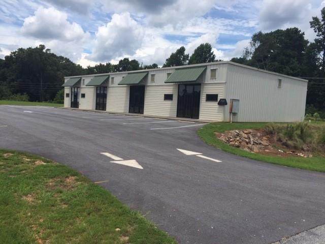 112 Lumber Lane - Photo 1