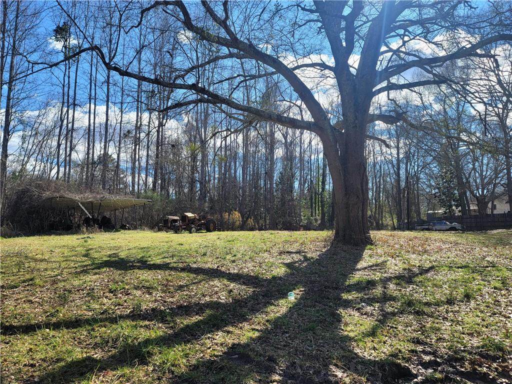 212 Oak Drive - Photo 1