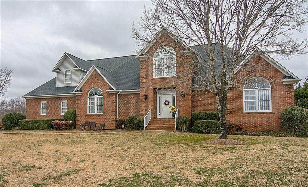 104 Campden Court - Photo 1