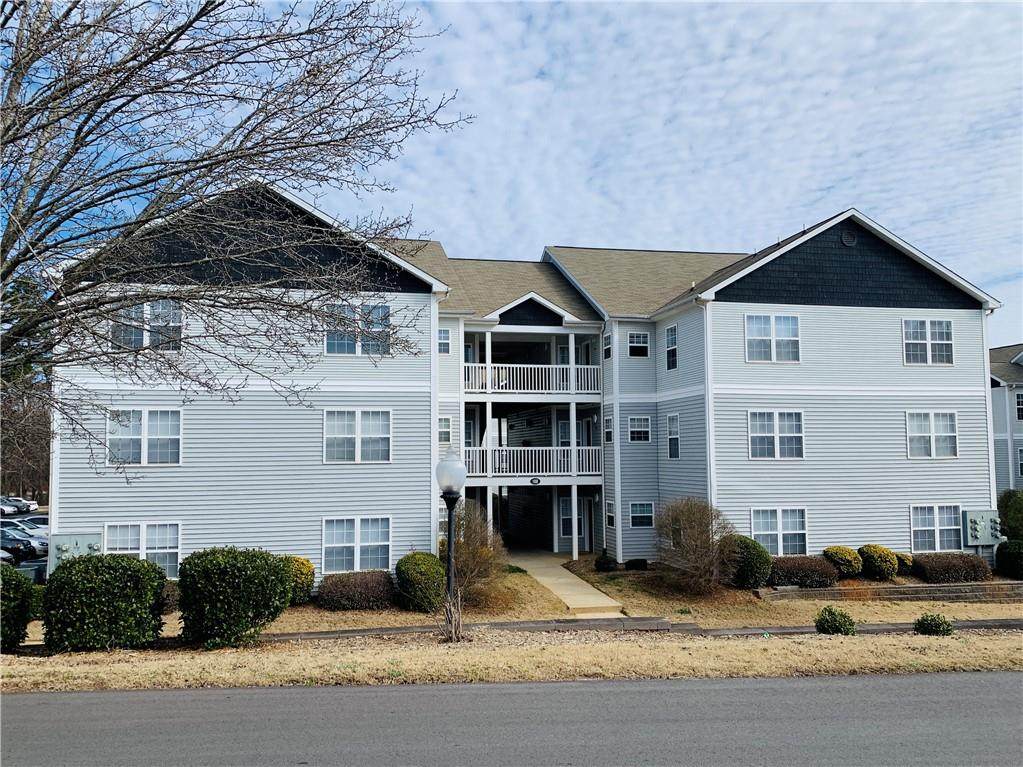 188 University Village - Photo 1