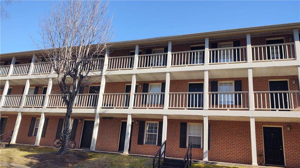 250 Elm Street - Photo 1