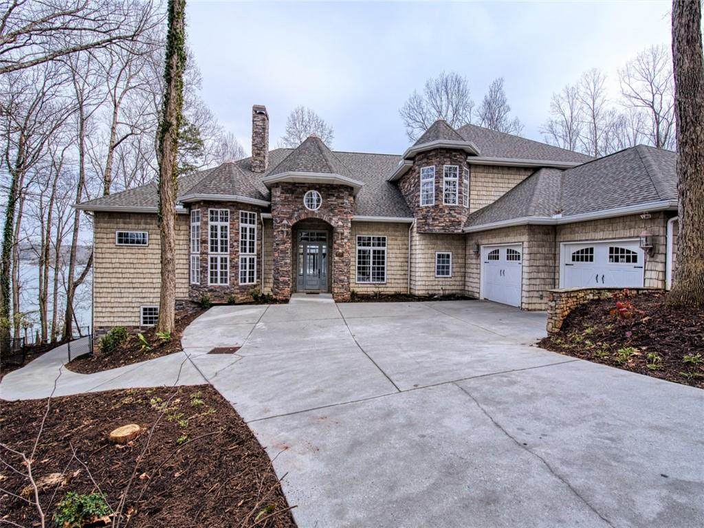 126 Laurel Lane - Photo 1