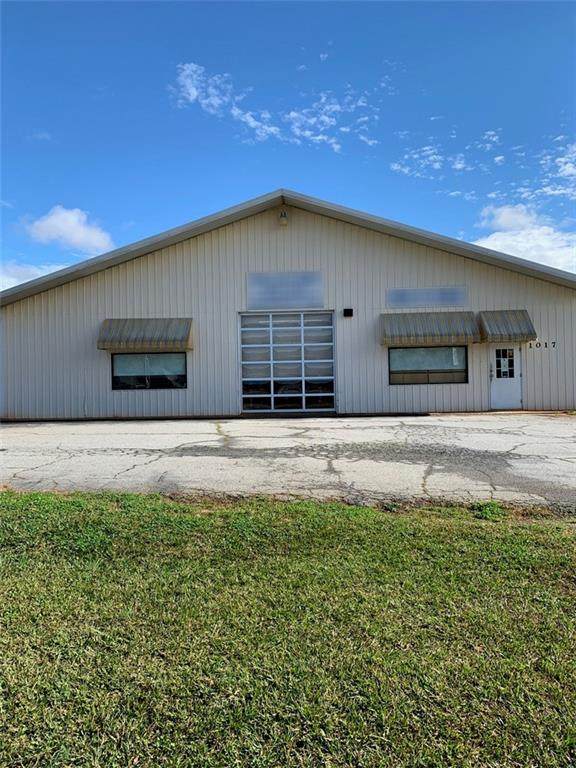 1017 Powdersville Road - Photo 1