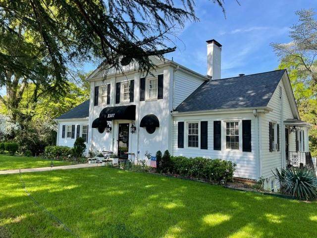 1107 Springdale Road - Photo 1