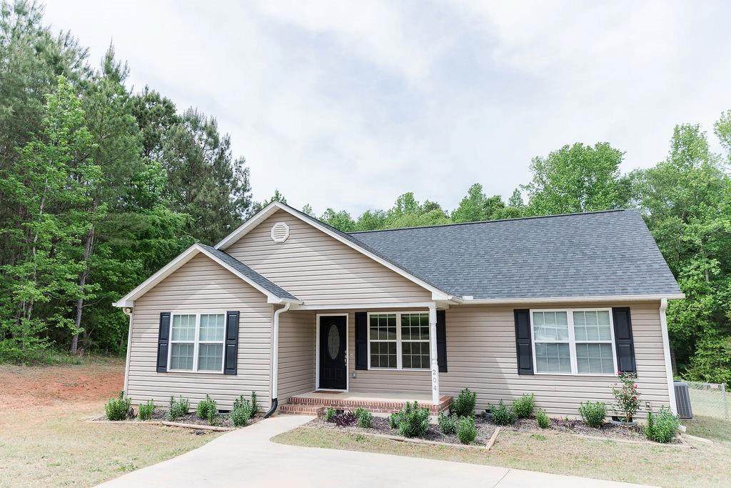 204 Exeter Court - Photo 1