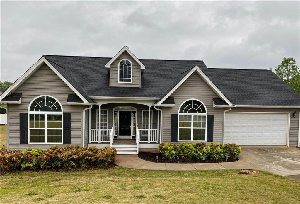 401 Eastview Court - Photo 1